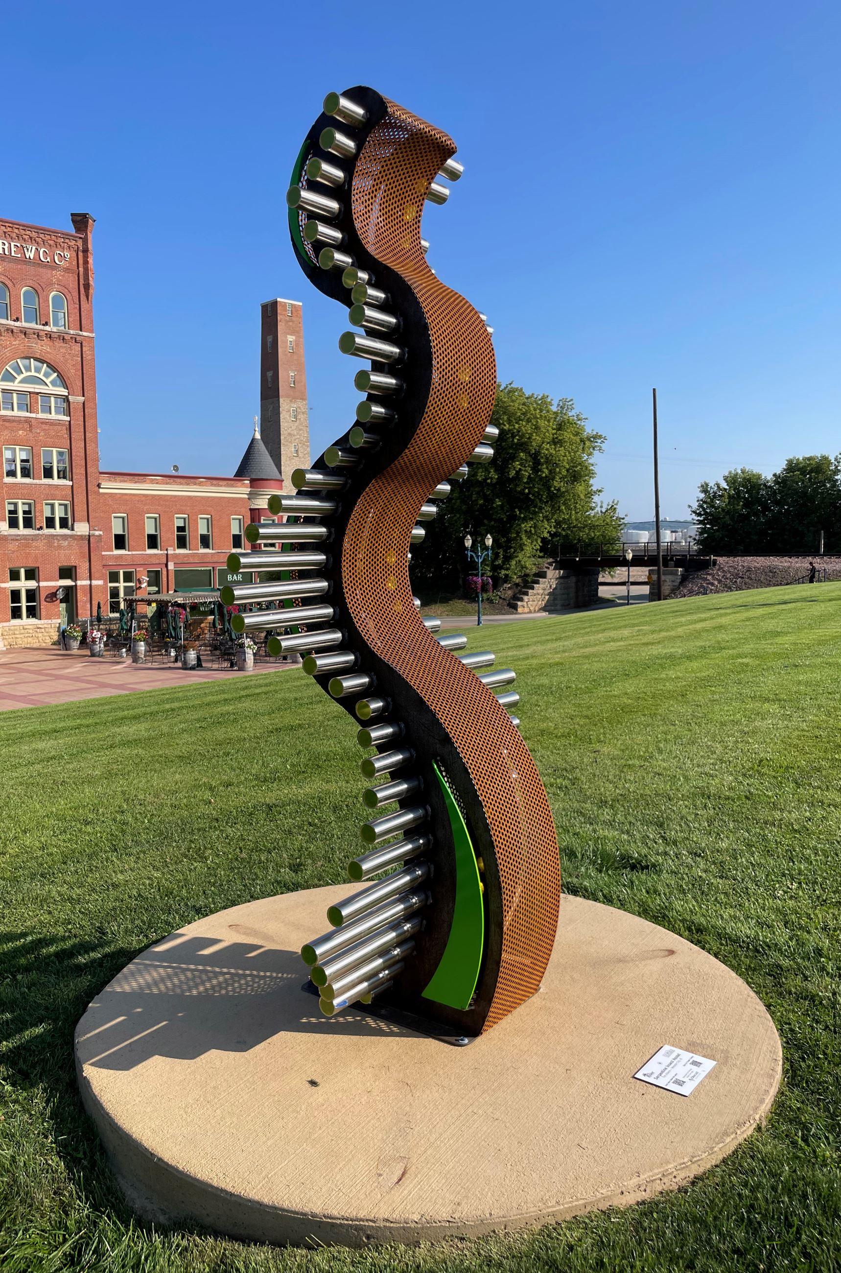 Serpentine Insect Hostel